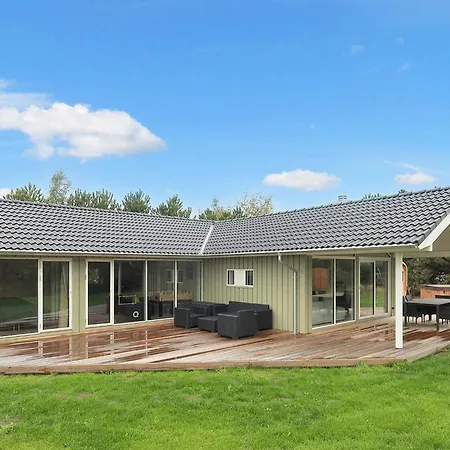 Semesterbostad Vaeggerlose Xl Bøtø By