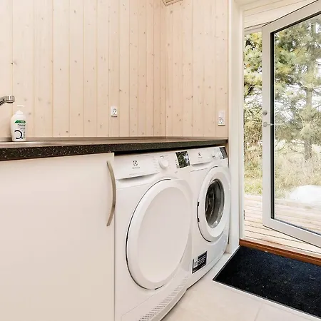 5 Star In Vaeggerlose Nyaraló Bøtø By